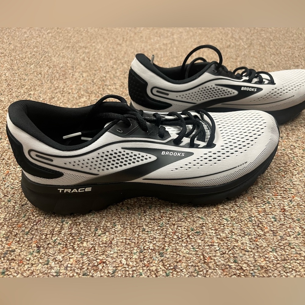 Brooks Running Trace Sneakers